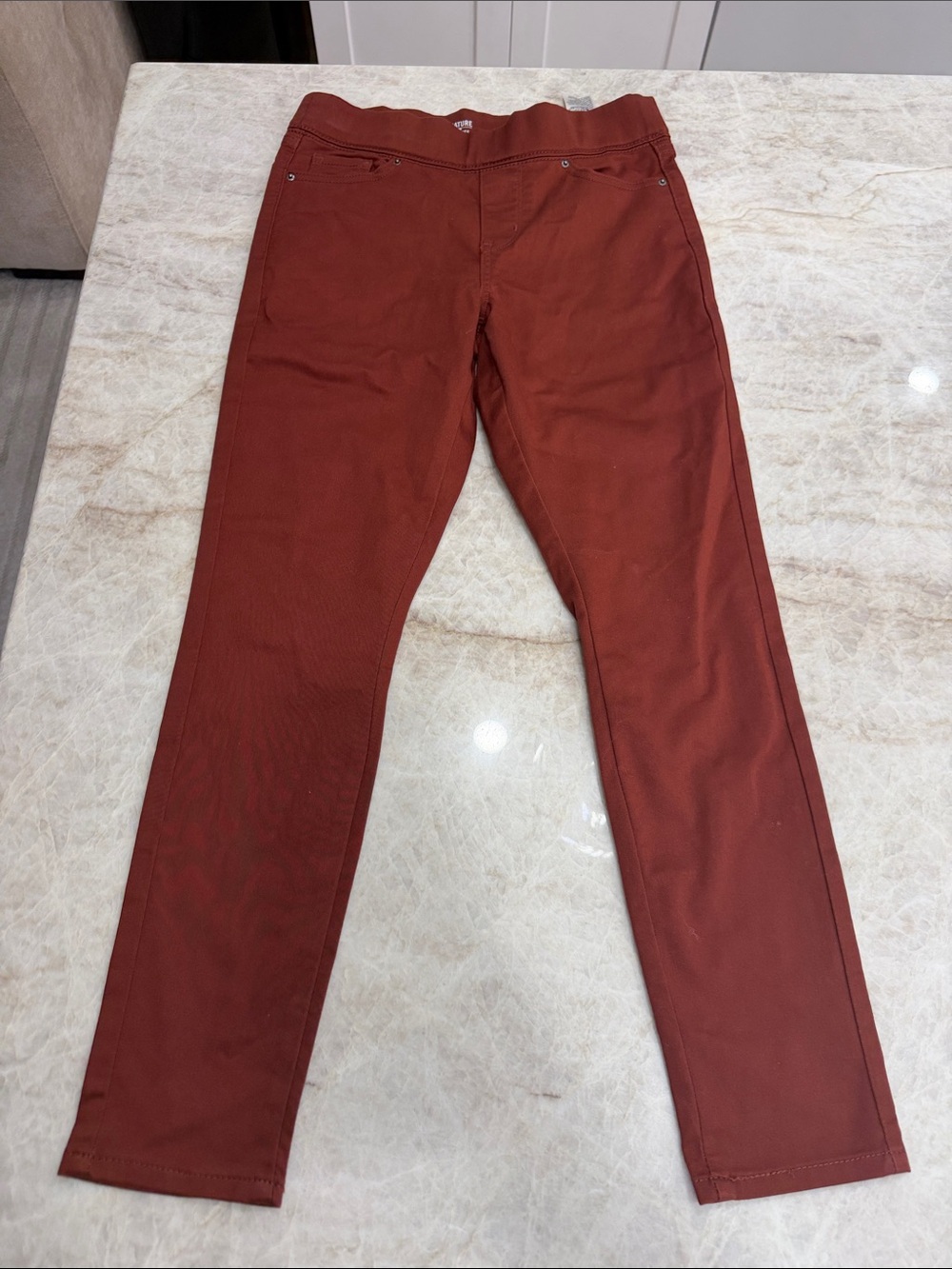 Levi's Women's Chinos in Rust